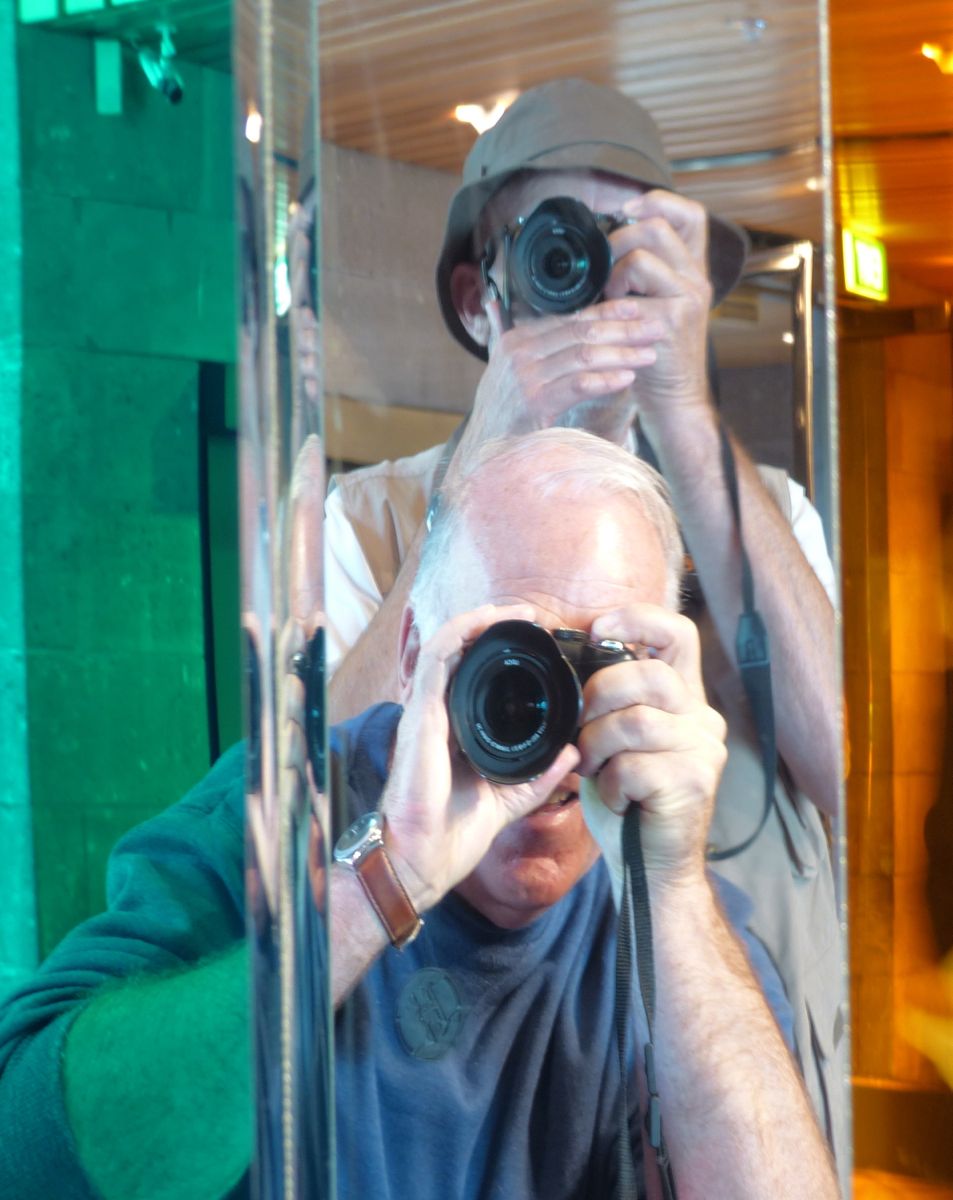 See, never let blokes alone for too long with mirrors.